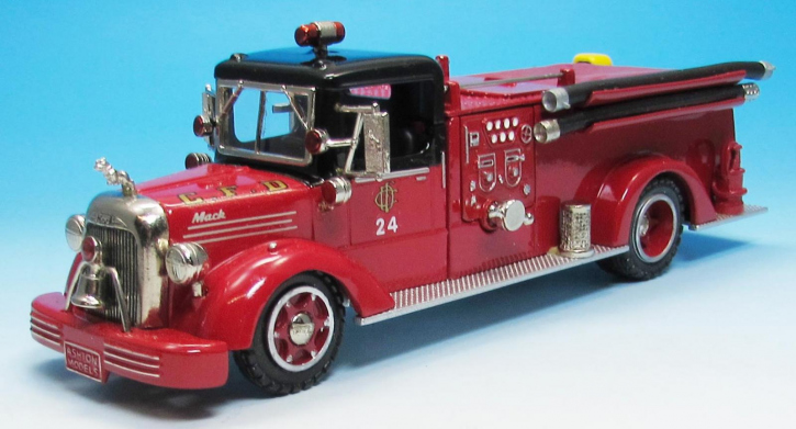 1951 Mack Pumper Model L Typ 95 Eng. Co. 24 Chicago, IL red 1/43 ready made