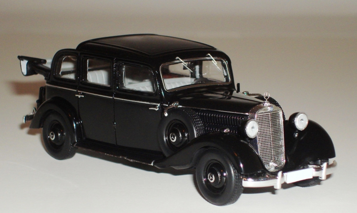 1936-1940 Mercedes-Benz 260D Pullman Landaulet arrière ouvert, toit fermé noir
