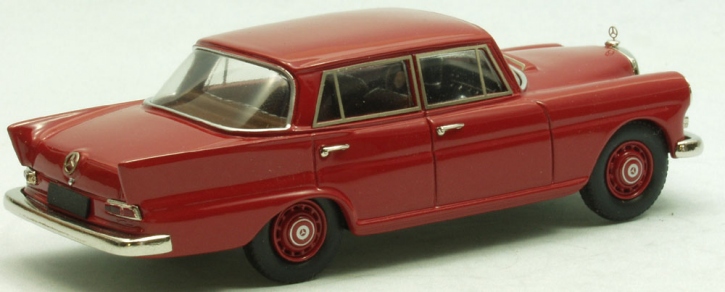 1965 Mercedes 200 4-door Saloon "Heckflosse" rot 1/43 Zinnlegierung Fertigmodell