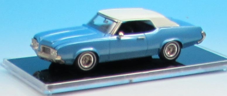 1972 Oldsmobile Cutlass  Coupe bleu clair mét. 1/43 tout monté