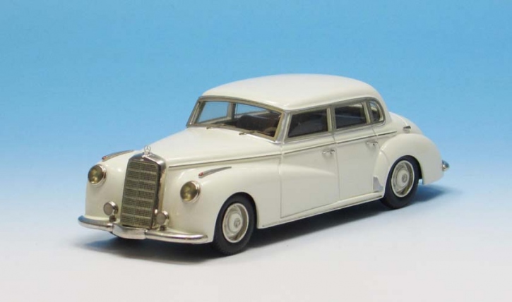 1951-1954 Mercedes 300 Limousine (W 186) "Adenauer" (1951-1954) weiss 1/43