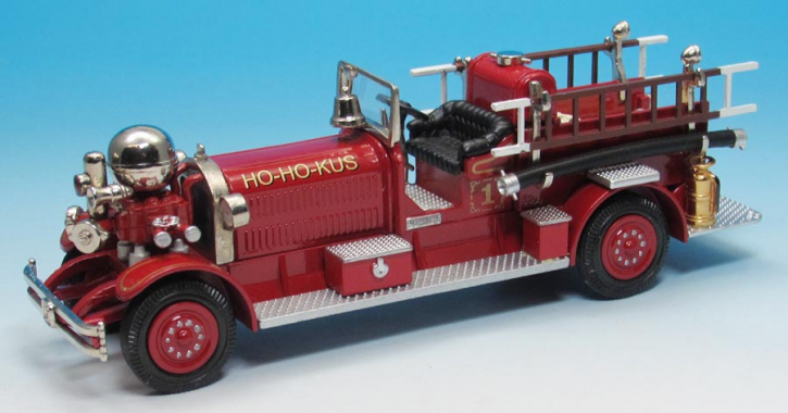 1931 Ahrens-Fox MS4 Pumper Reg. 1780 N.Bellemore, NY red 1/43 ready made