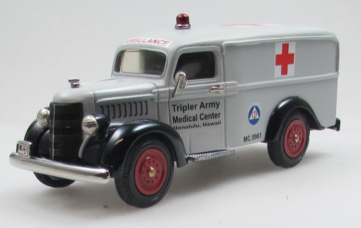 1950 Mack ED Ambulance Tripler Army Medical Center, HI gris 1/43 tout monté
