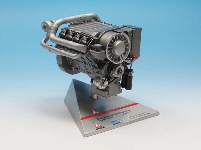 Deutz Aircooled Engine V8  Typ BF 8L 513   scale 1/15