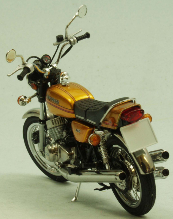 ★絶版限定★ Scale-Bikes製カワサキ750H2マッハIV1/18モデル ☆絶版限定☆ Scale-Bikes製カワサキ750H2マッハIV1/18モデル