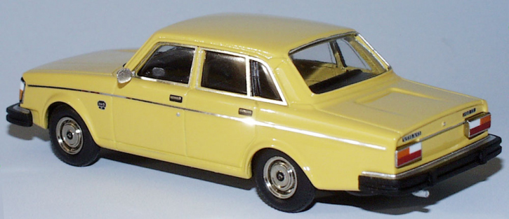 1975 Volvo 244 DL gelb 1/43 Zinnlegierung Fertigmodell