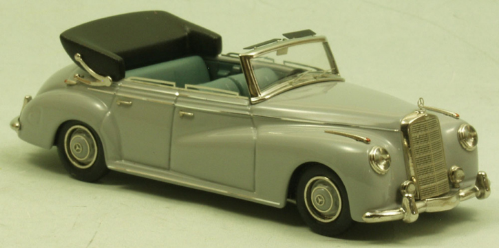 1954-1955 Mercedes 300 B Cabriolet (W 186) "Adenauer" (1954-1955), Dach offen