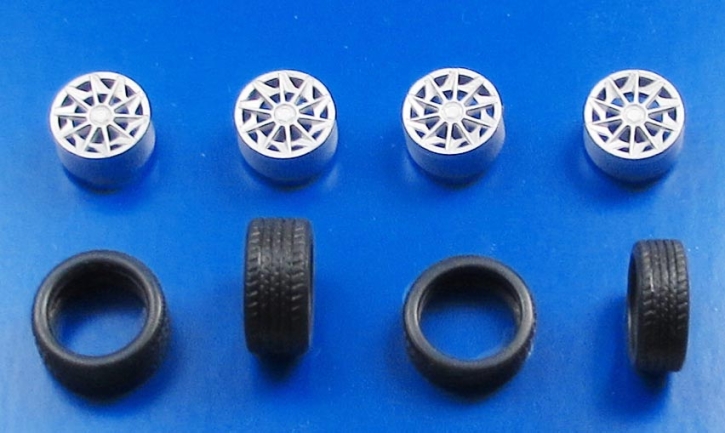 Radset 208-03 4x Felge R/L Design rotiform_cvt R/L + Reifen unlackiert 1/43