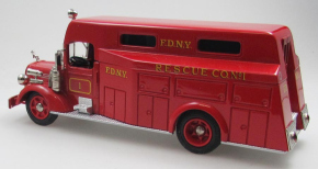 1947 Mack Typ L F.D.N.Y. Rescue Truck No.1 rot 1/43 Fertigmodell