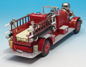 1931 Ahrens-Fox MS4 Pumper Reg. 1780 N.Bellemore, NY rouge 1/43 tout monté