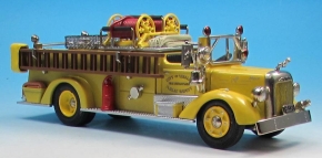 1951 Mack 95 LS Pumper Visalia Firte Dept., California gelb 1/43 Fertigmodell