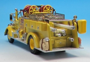 1951 Mack 95 LS Pumper Visalia Firte Dept., California gelb 1/43 Fertigmodell