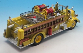 1951 Mack 95 LS Pumper Visalia Firte Dept., California gelb 1/43 Fertigmodell