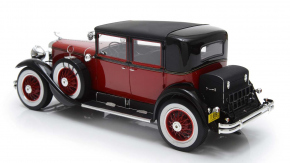 1928 Cadillac Series 341A "Al Capone" Town Sedan rouge-noir 1/18 tout monté