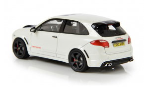 2010 Porsche Cayenne 2 portes  Coupe blanc 1/43 tout monté