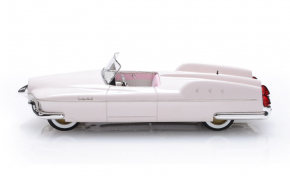 1953 Studebaker Manta Ray, toit ouvert rose clair 1/43 tout monté